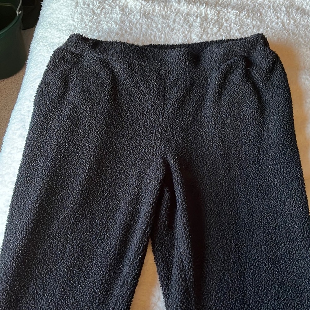 Black sweatpants